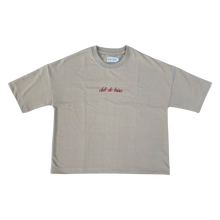 Load image into Gallery viewer, signature t-shirt beige
